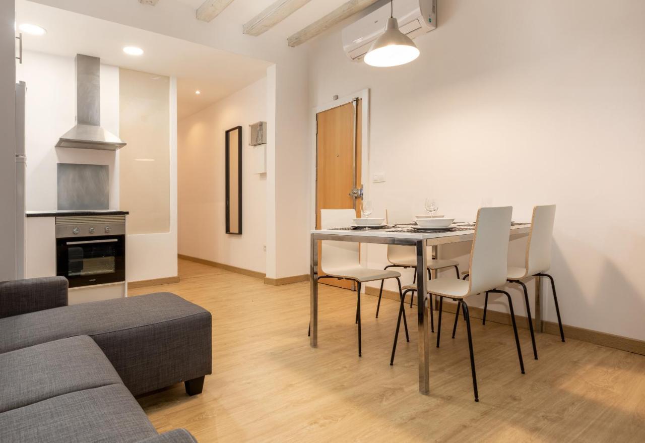 Gothic - Ramblas Apartments Barcelona Bagian luar foto