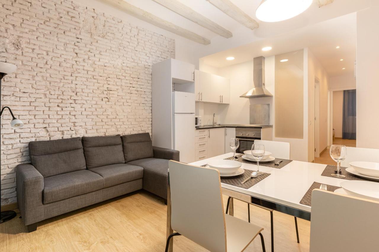 Gothic - Ramblas Apartments Barcelona Bagian luar foto