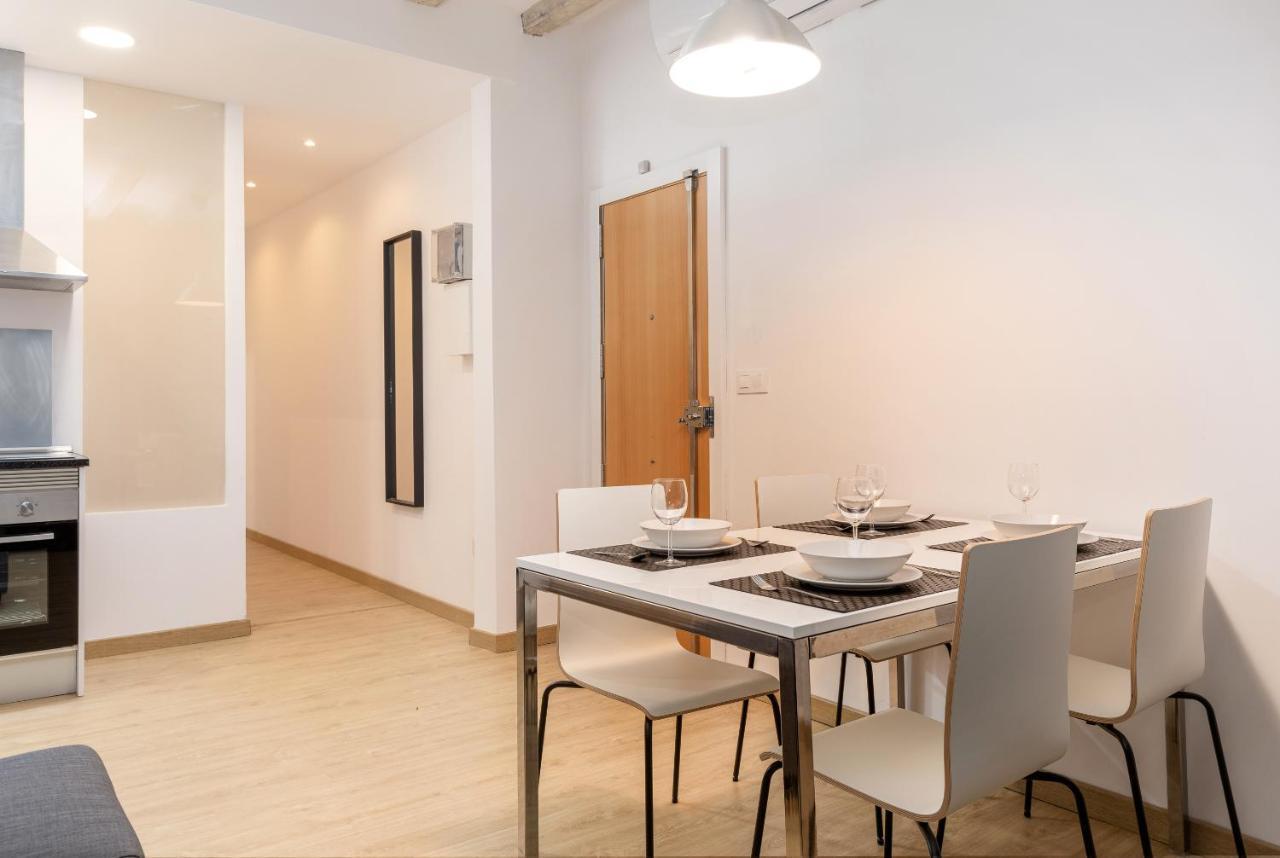 Gothic - Ramblas Apartments Barcelona Bagian luar foto
