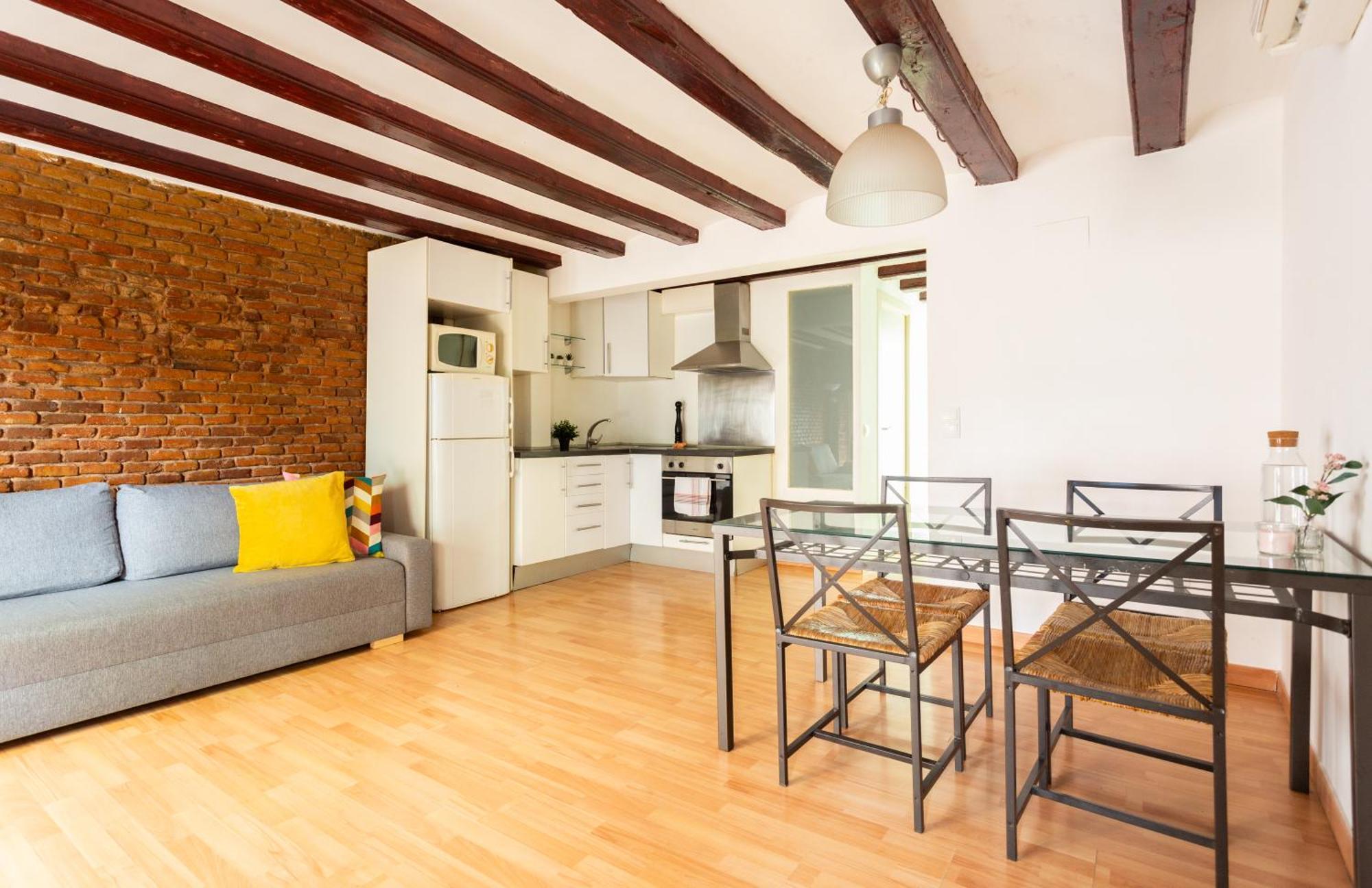 Gothic - Ramblas Apartments Barcelona Bagian luar foto